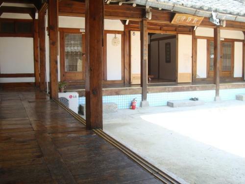 Hostal Sillabang Guesthouse