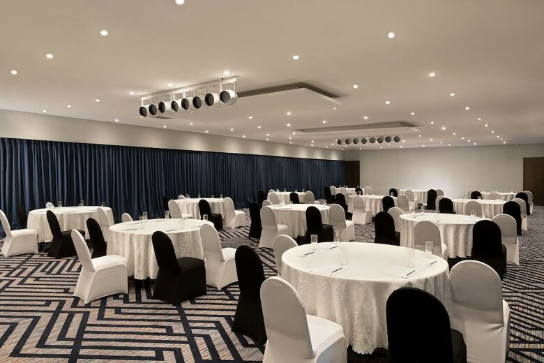 Hotel Four Points By Sheraton Dar Es Salaam New Africa