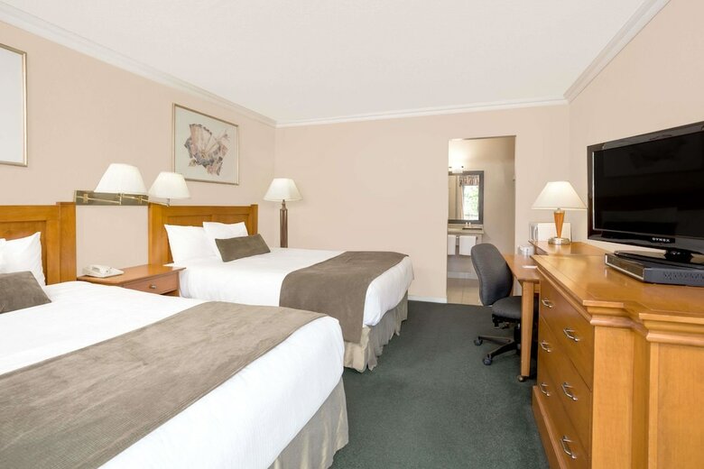 Motel Howard Johnson By Wyndham Downtown Kamloops