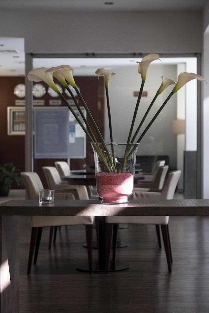 Smart Hotel Holiday