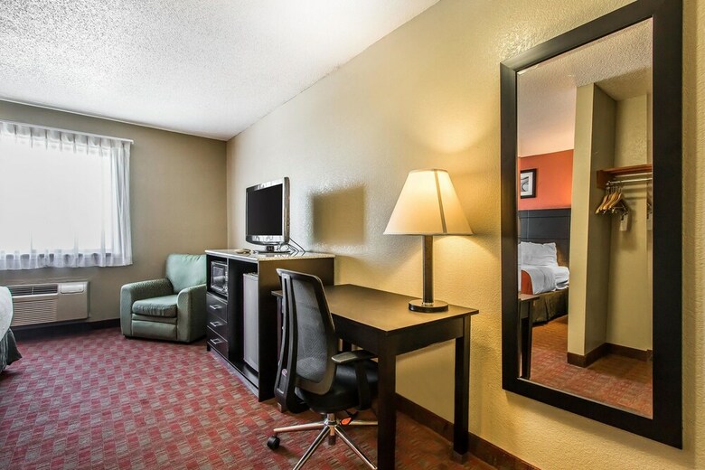 Motel Quality Inn & Suites