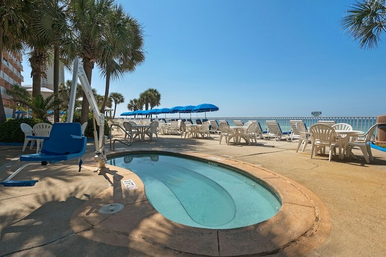 Hotel Beachcomber By The Sea