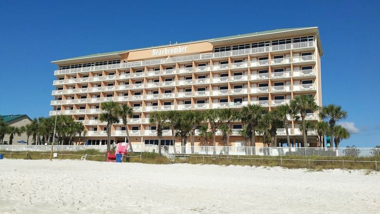 Hotel Beachcomber By The Sea