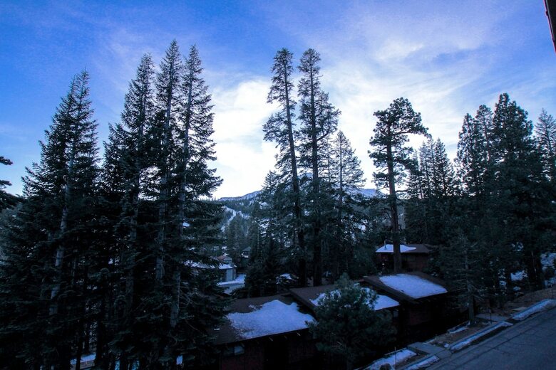 Mammoth Ski & Racquet Club