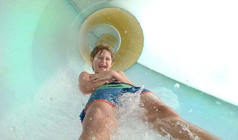 Hotel Crown Reef Beach Resort And Waterpark