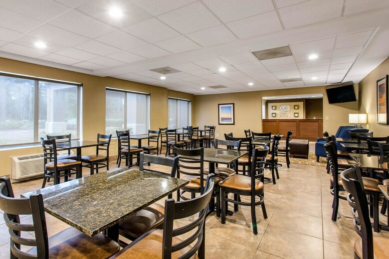 Hotel Comfort Suites Wilmington Near Downtown