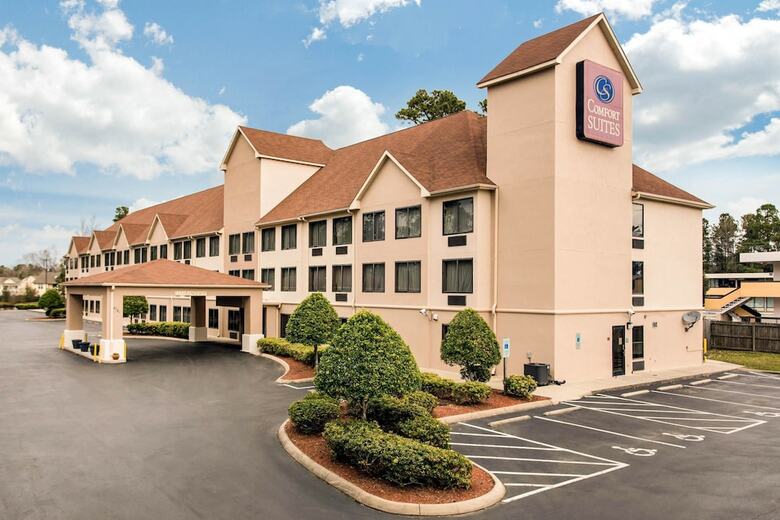 Hotel Comfort Suites Wilmington Near Downtown