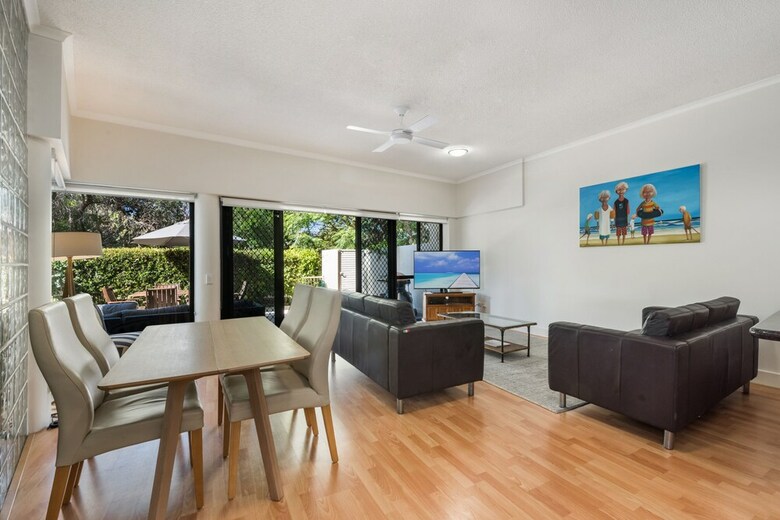 Apartamentos Mirra Chana