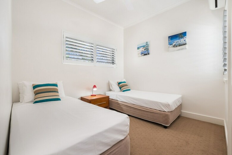 Apartamentos Mirra Chana