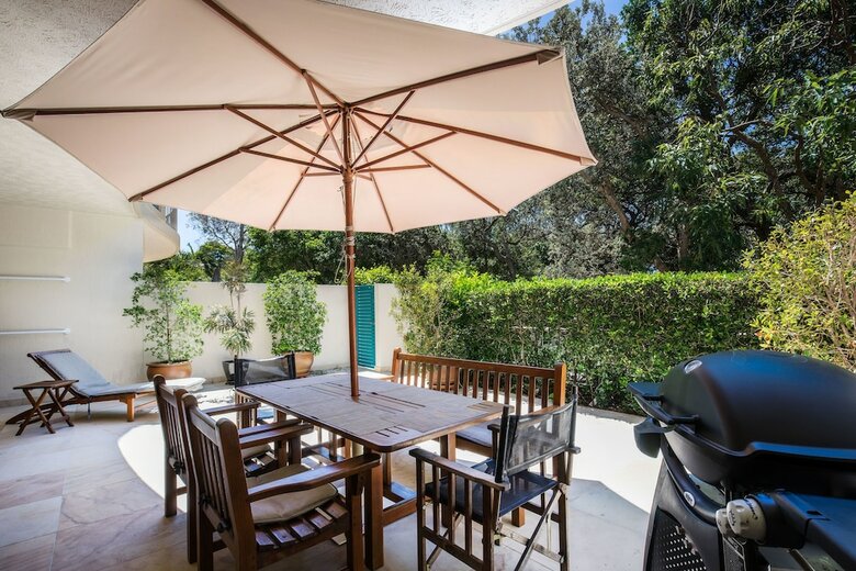 Apartamentos Mirra Chana