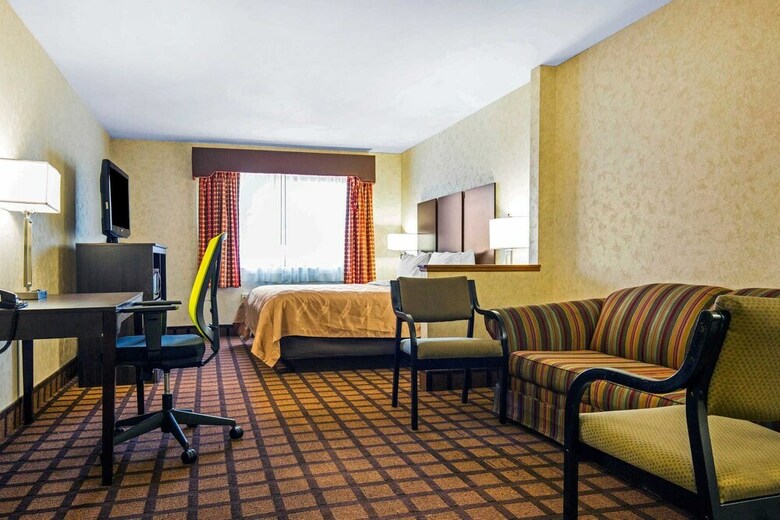 Hotel Quality Inn Monee I-57