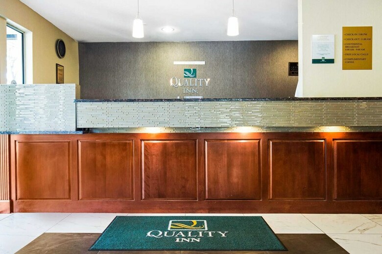 Hotel Quality Inn Monee I-57