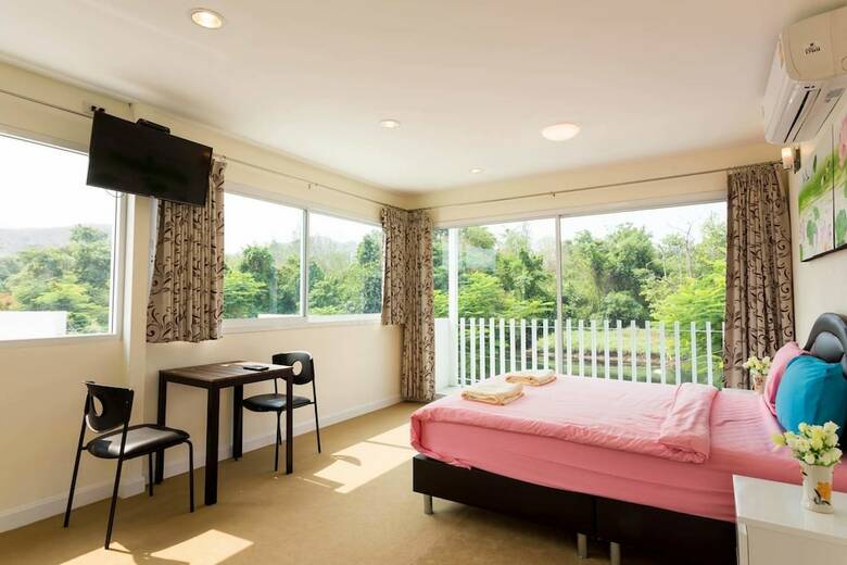 Hotel Worawee Resort & Spa
