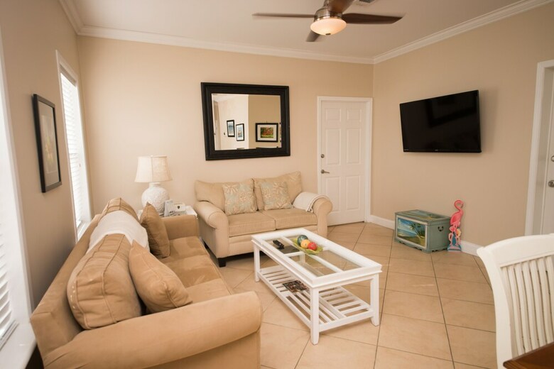 Hotel Haley's Couples Retreat