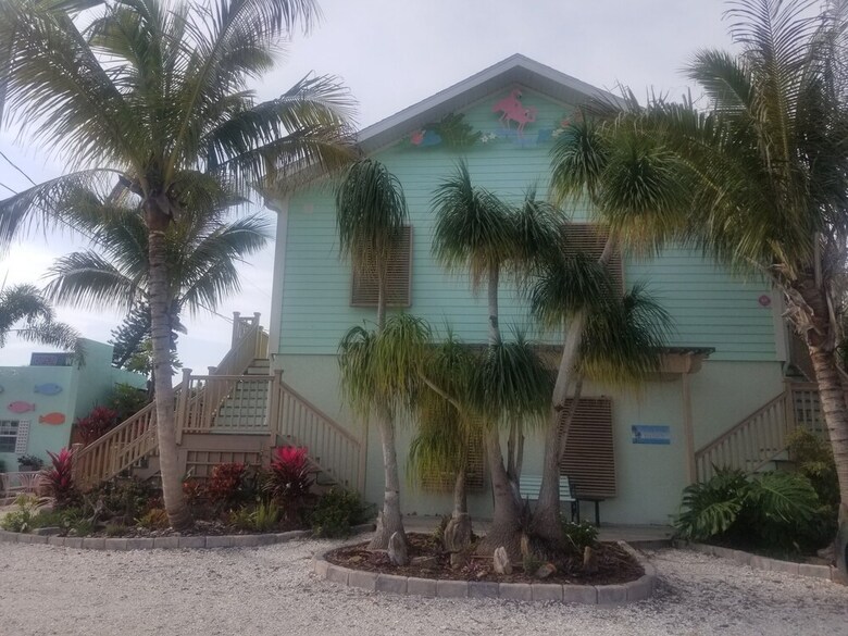 Hotel Haley's Couples Retreat