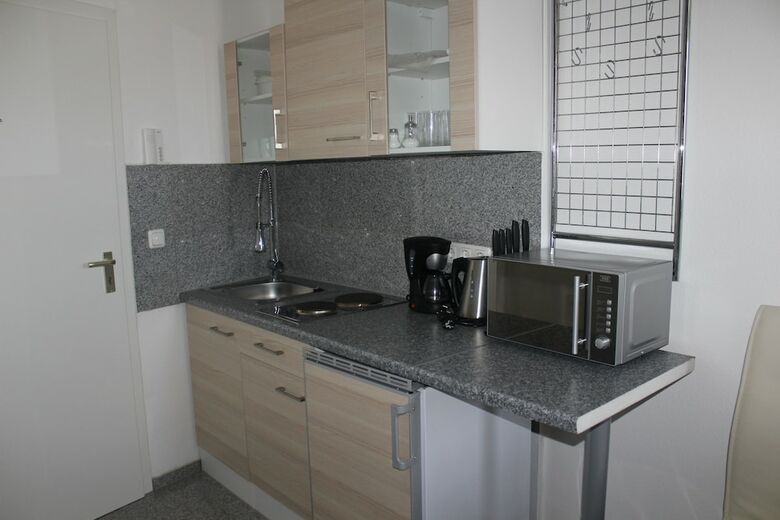 Lipp Apartments
