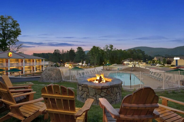 Motel Super 8 By Wyndham Lake George/downtown