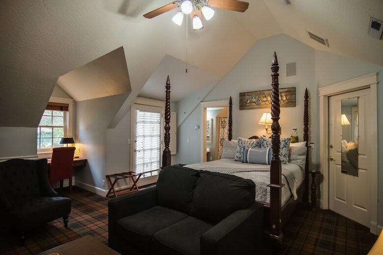 Bed & Breakfast Campbell House Inn