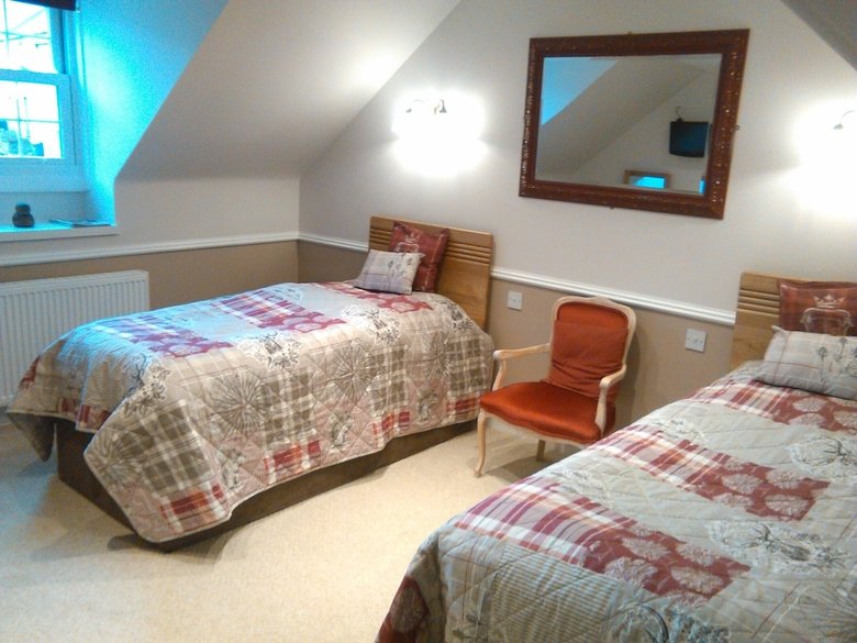 Hotel Meadhon House
