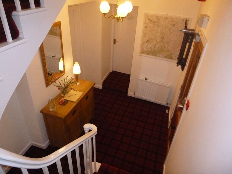Hotel Meadhon House