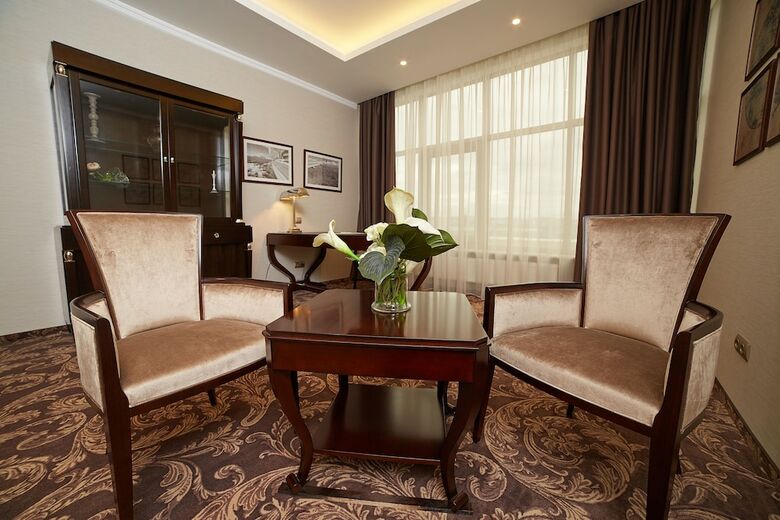 Sk Royal Hotel Tula