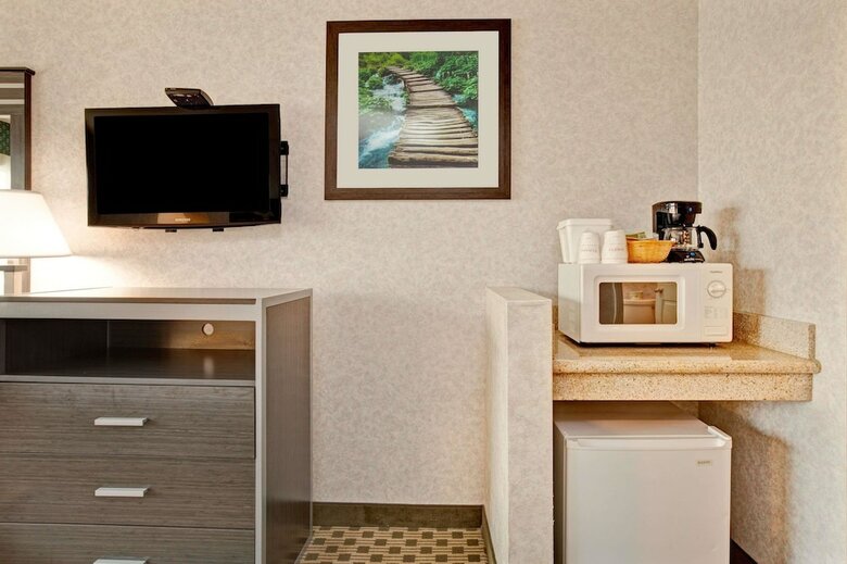 Hotel Ramada By Wyndham San Bruno Sfo Airport