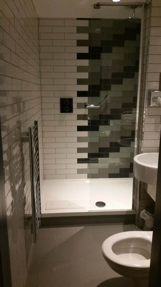 Cairn Hotel Newcastle Upon