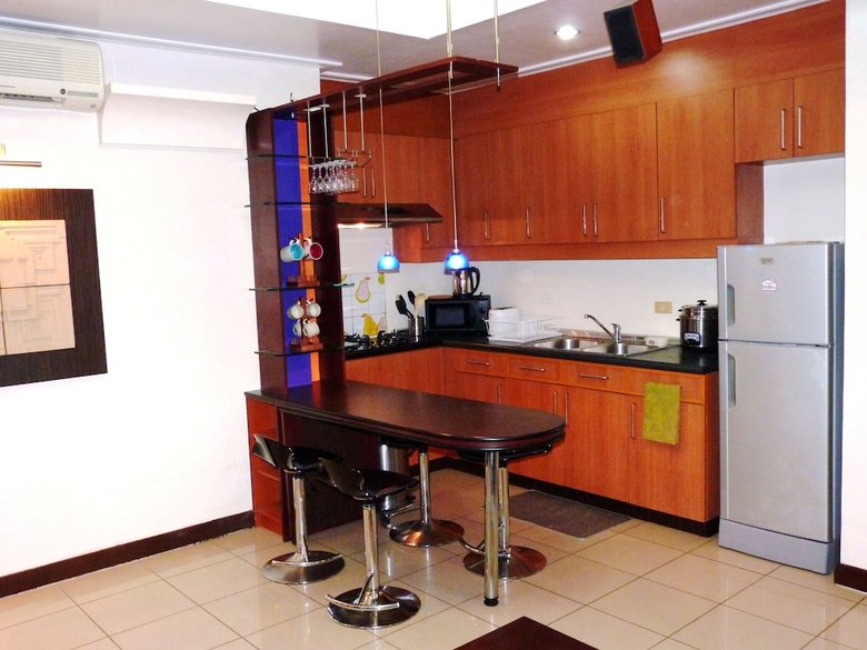 Manila Condo Home At Robinsons Place Residences