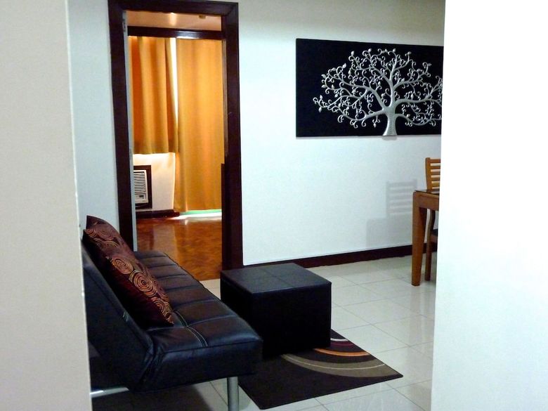 Manila Condo Home At Robinsons Place Residences