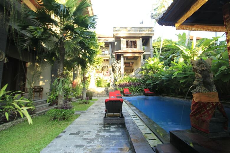 Alam Terrace Cottages