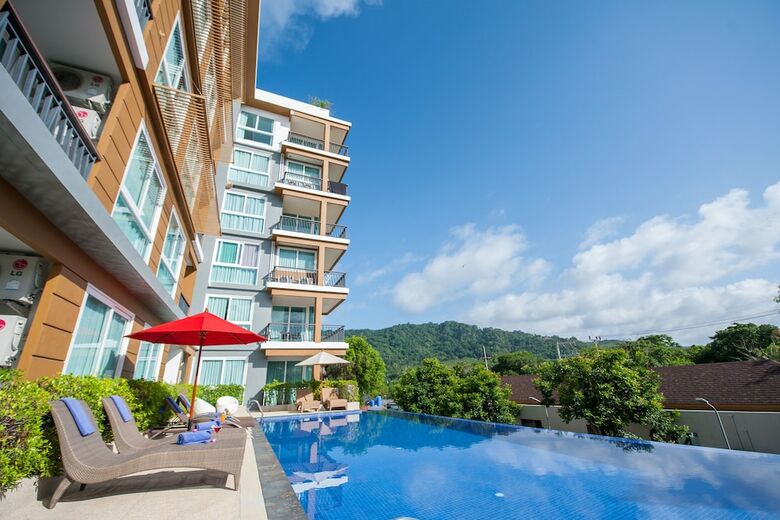 Aparthotel Grand Nai Harn Suites