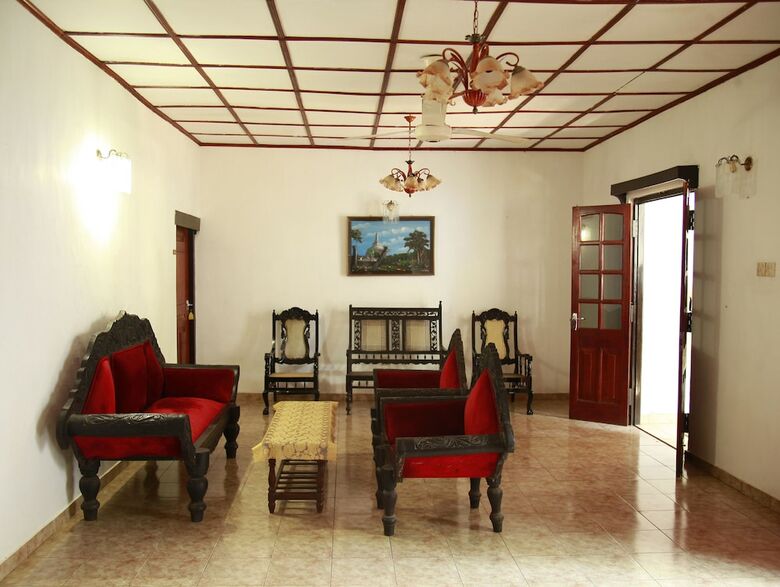 Hotel Cottage Tourist Rest
