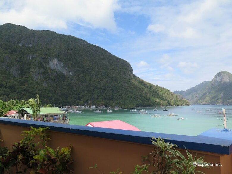 Garnet Hotel