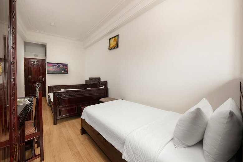 Little Diamond Hotel 2