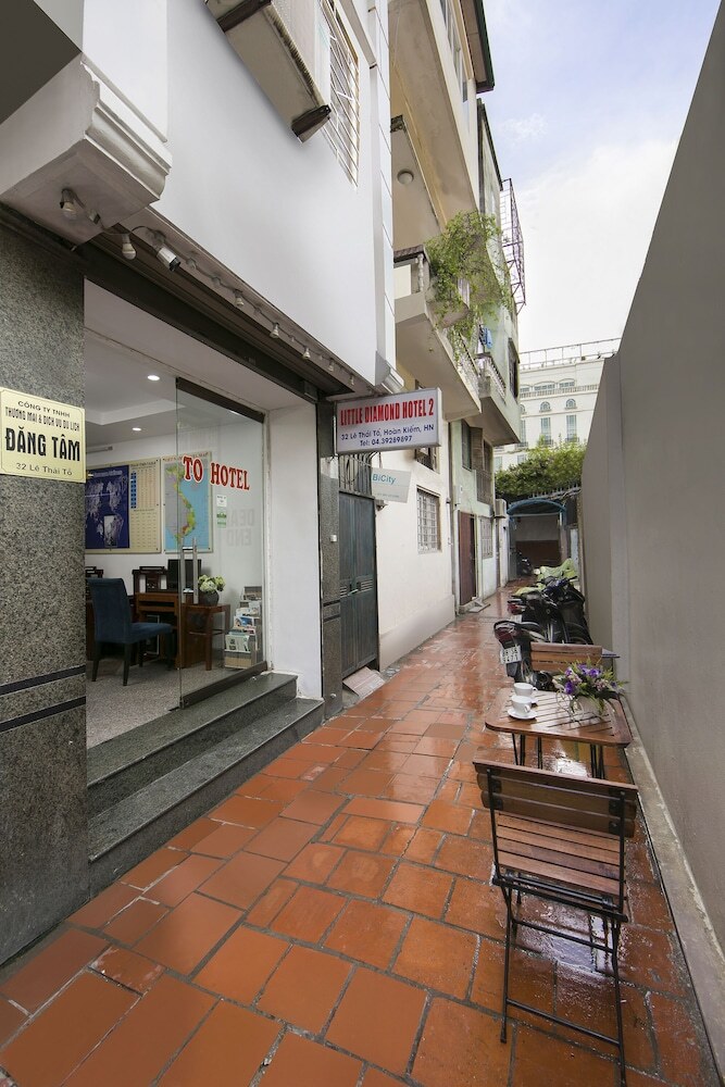 Little Diamond Hotel 2