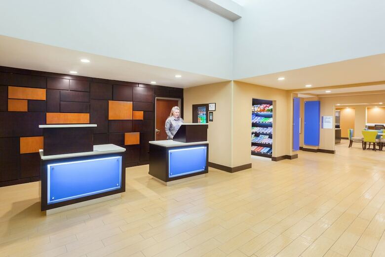 Holiday Inn Express Hotel & Suites Mebane
