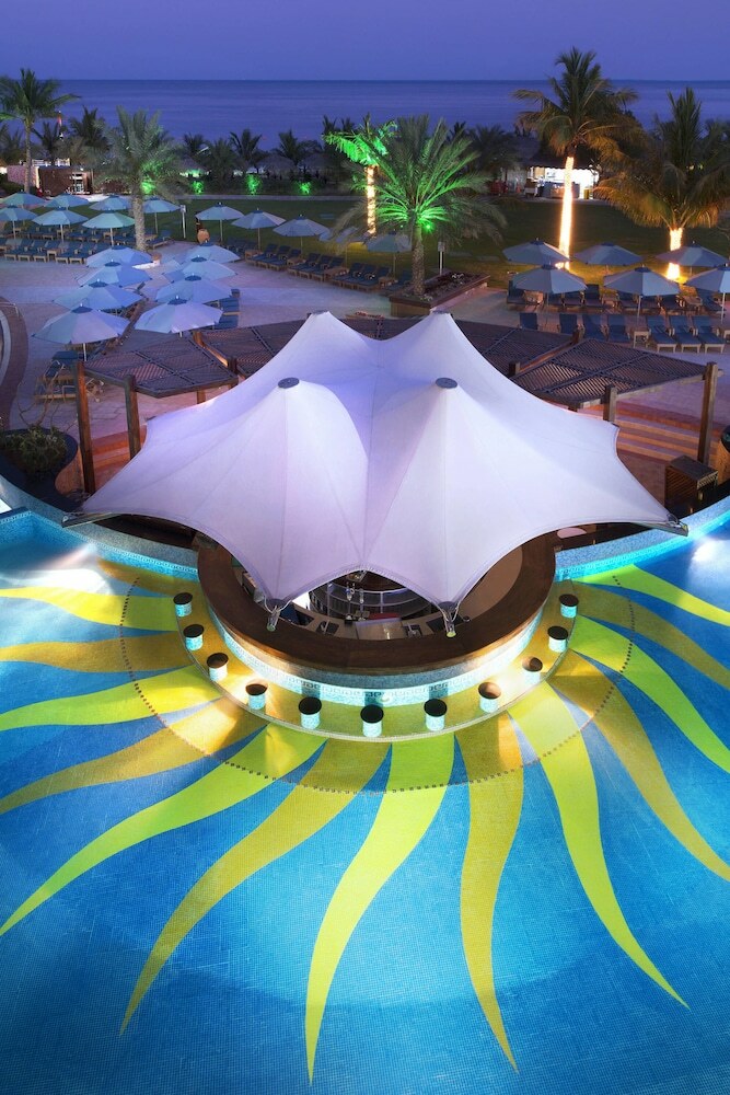 Hotel Le Meridien Al Aqah Beach Resort