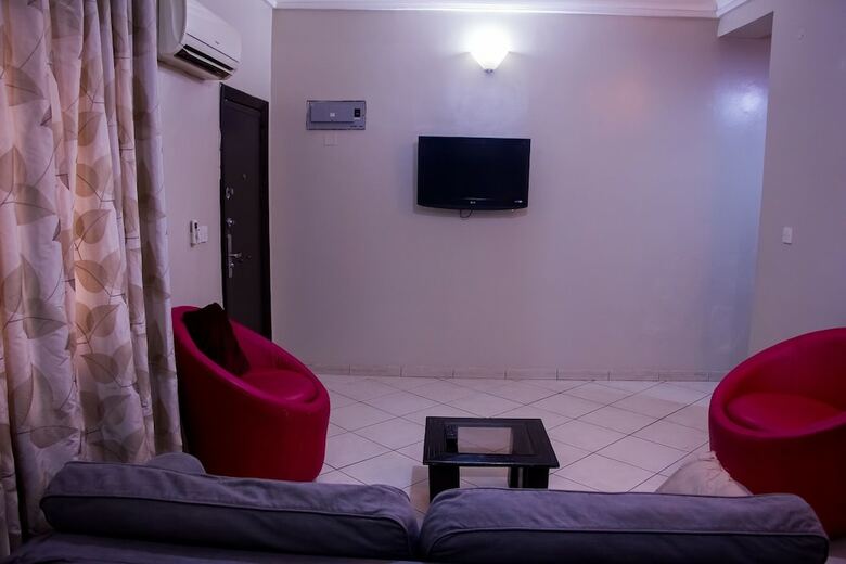 Aparthotel Cata Apartment Hotel And Spa