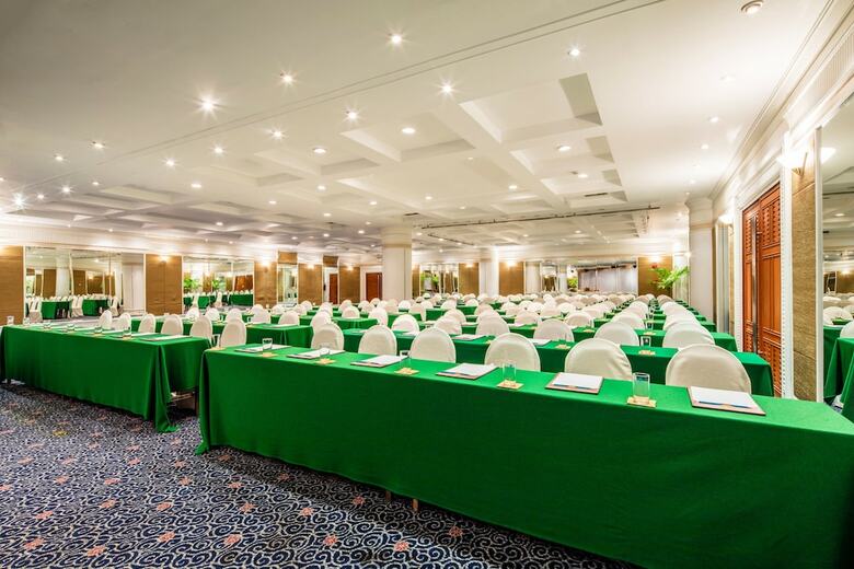 Hotel Cholchan Pattaya Beach Resort