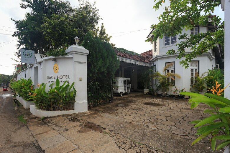 Royce Boutique Hotel
