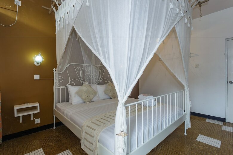 Royce Boutique Hotel