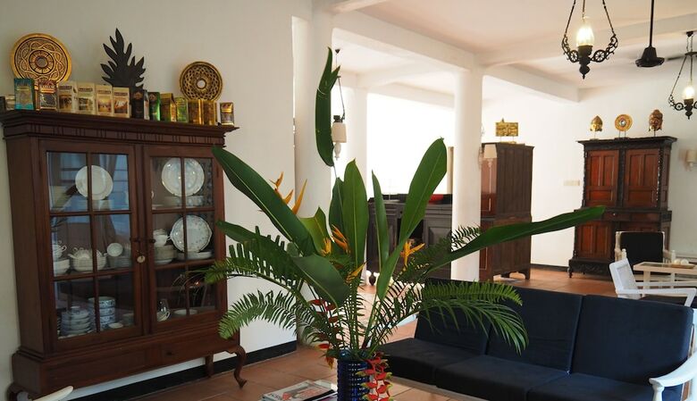 Royce Boutique Hotel