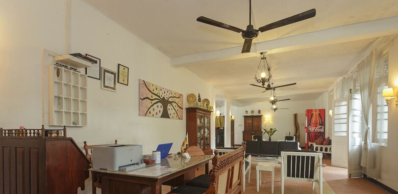 Royce Boutique Hotel