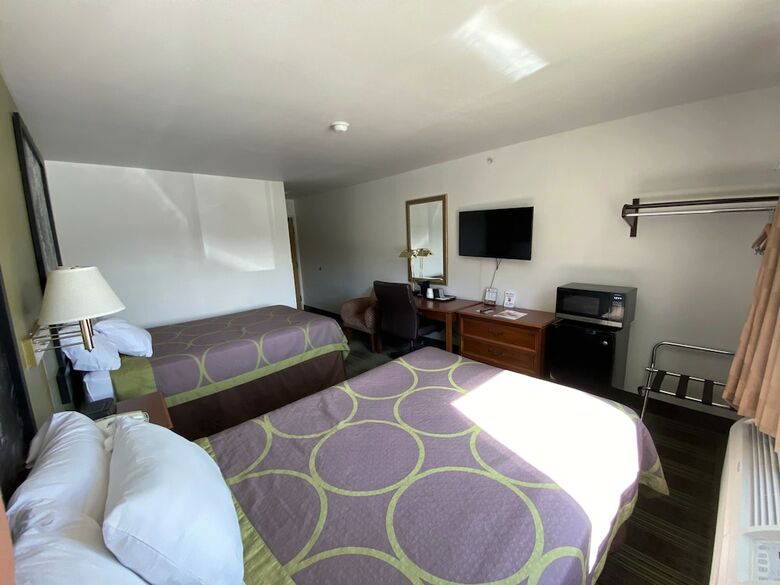 Hotel Super 8 By Wyndham Pittsburgh/monroeville
