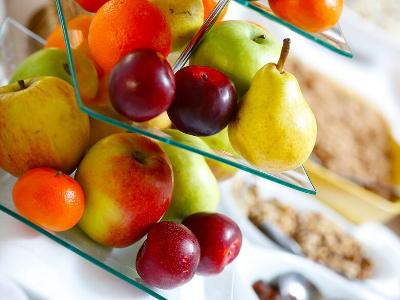 Oyo Stade Court Hotel