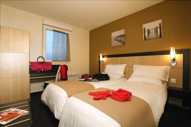 Hotel H�tel Ath�na Friville