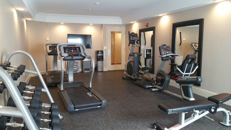 Hotel Town & Country Inn And Suites
