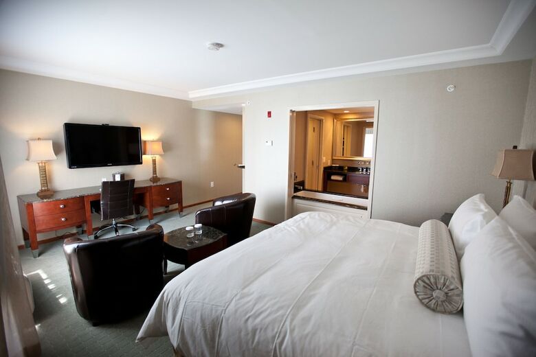 Hotel Town & Country Inn And Suites