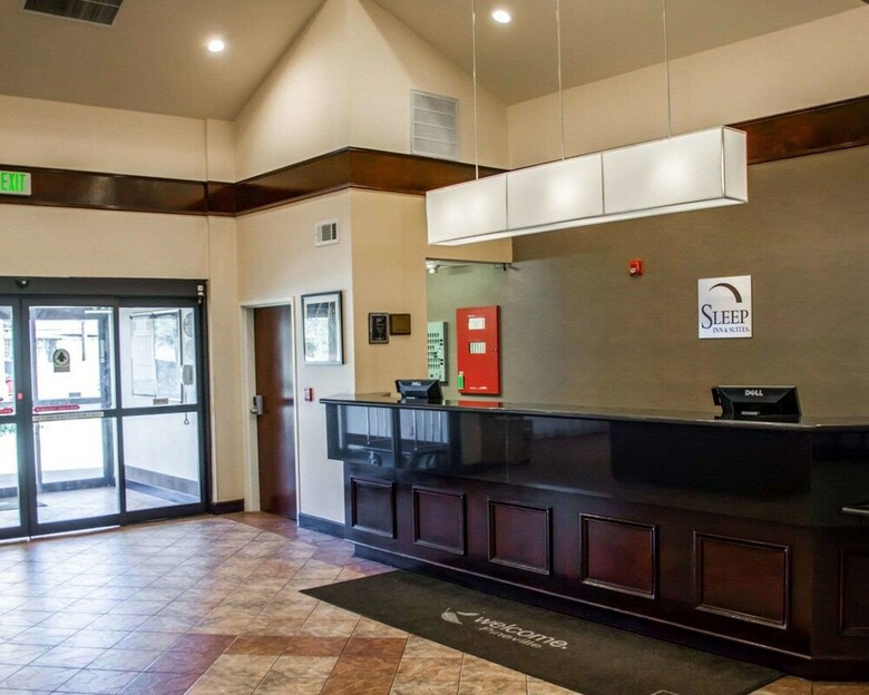 Hotel Sleep Inn And Suites Pineville