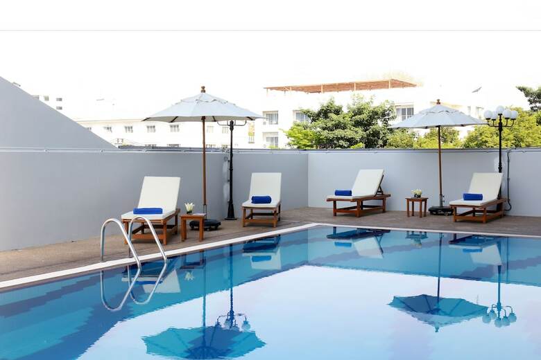 Louis' Tavern Hotel Don Muang